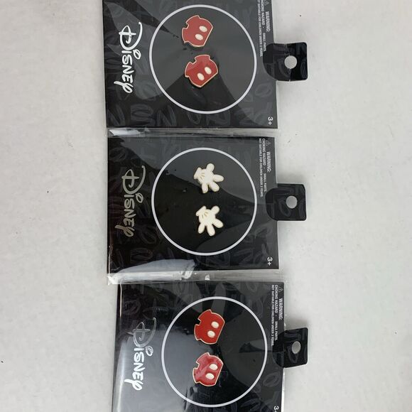 Lot Disney MICKEY MOUSE 2024 Mikey Gloves Red Shorts Earrings Set Limited Ed - Picture 4 of 5